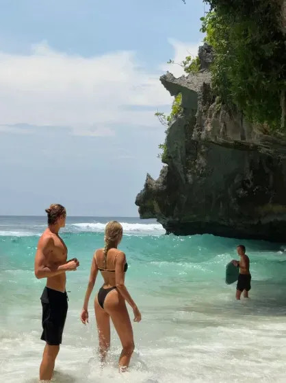 Тарас Романов и Елена Перминова с сыном