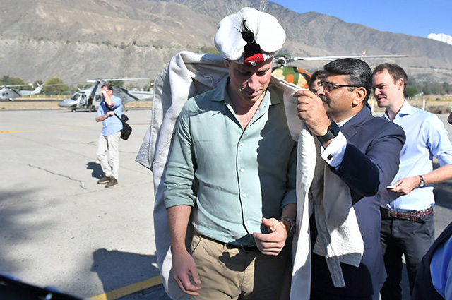 Кейт Миддлтон и принц Уильям прибыли на границу с Афганистаном Монархии