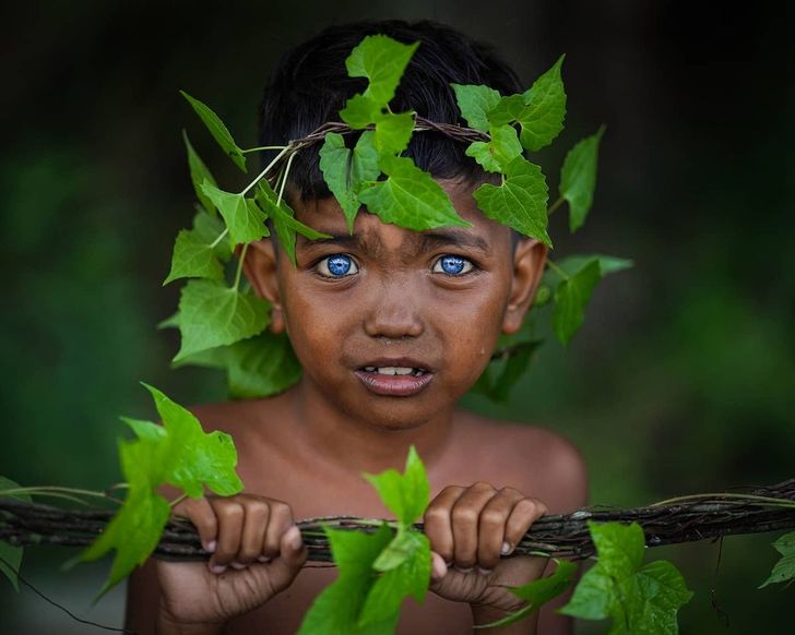 Как живёт уникальное племя бутунг — люди с «электрическими» глазами бутунг,племена,этнография