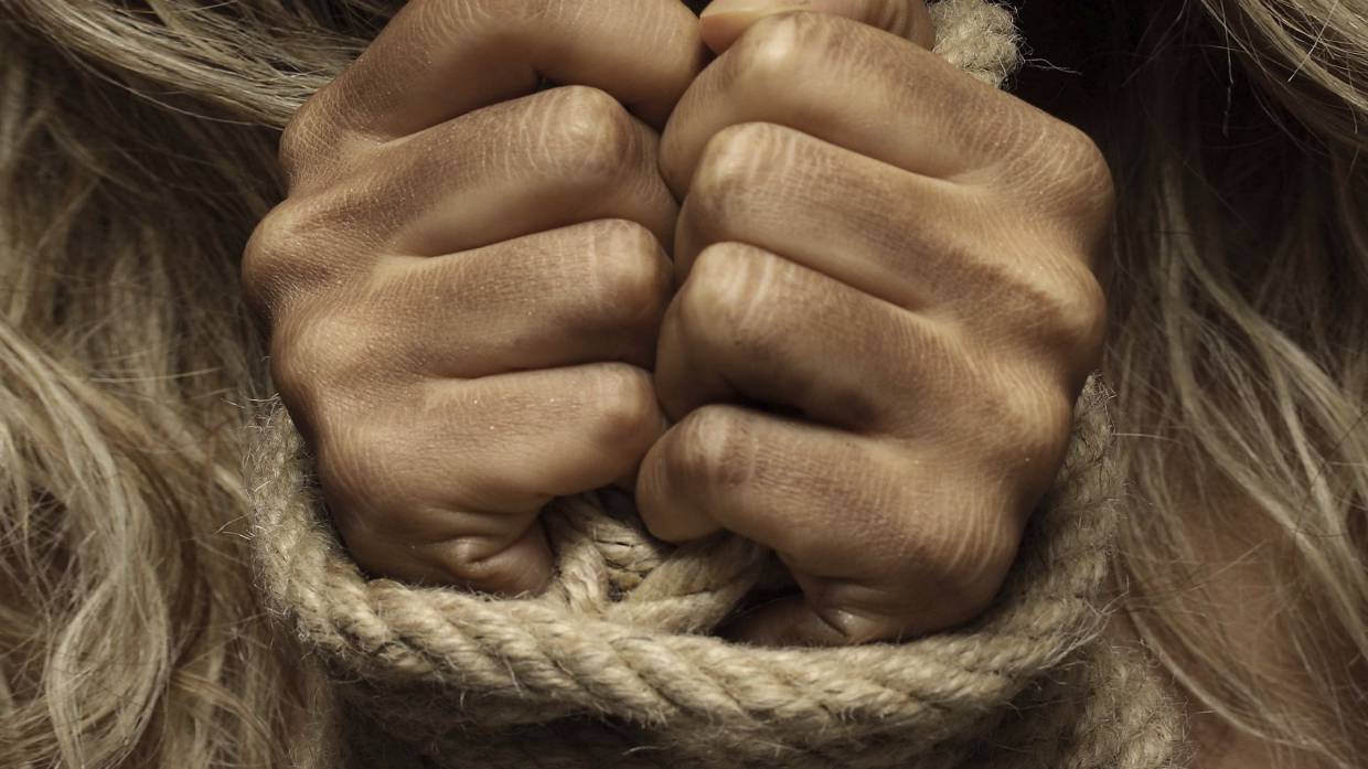 Оставил связанную на морозе: в Прикамье возле мусорных баков нашли тело женщины