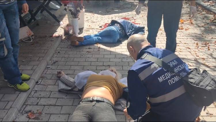 «Закидайте ФАБами Киев»: ВСУ расстреляли рынок в центре Донецка рынок, много погибших