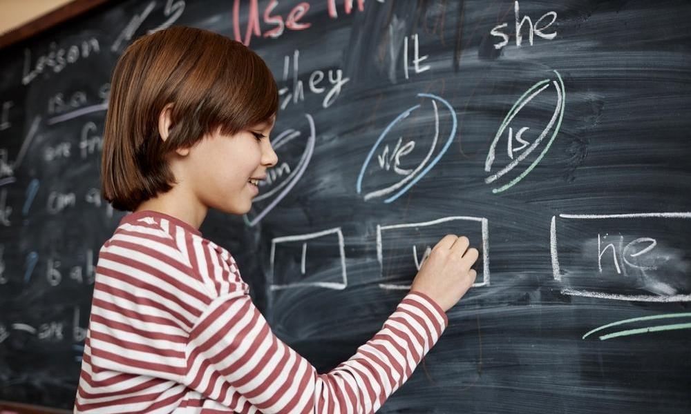 В Минпросвещения опровергли слухи об обязательном втором иностранном языке в школах