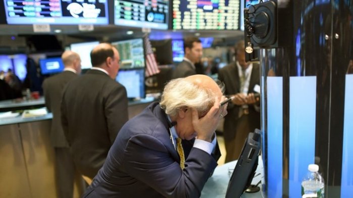 Сбербанк объясняет падение российских бирж обвалом в Китае