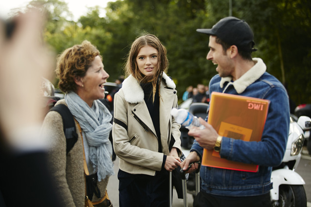 Неделя моды в Париже, весна-лето 2016: street style. Часть 5 (фото 14)