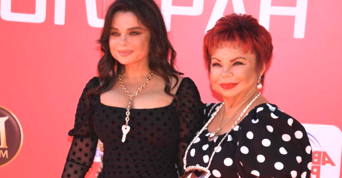 Мама Наташи Королевой раскрыла размер своей американской пенсии