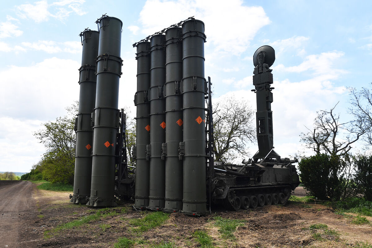 ТАСС: система ПВО сбила ракеты Storm Shadow на подлете к предприятию в Бердянске