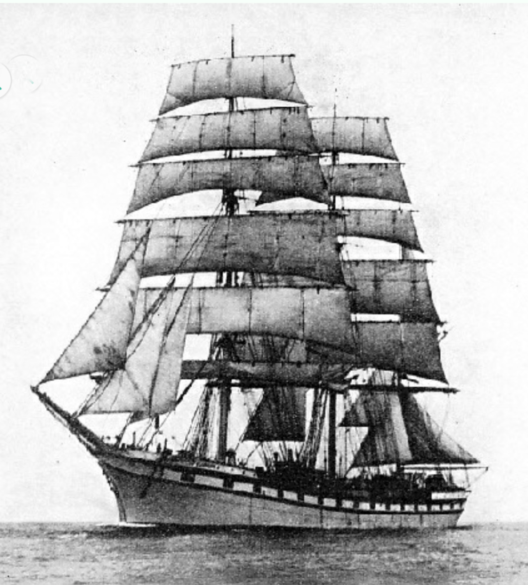 С 236 пленными на борту французский барк Cambronne, захваченный фон Люкнером в Южной Атлантике, был отпущен в Рио-де-Жанейро под командованием капитана Дж.Маллена.