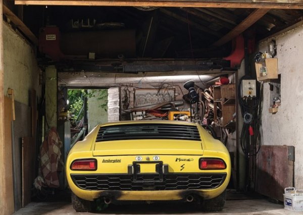 Редкий Lamborghini Miura 1969, недавно найденный в заброшенном гараже скоро уйдет с молотка