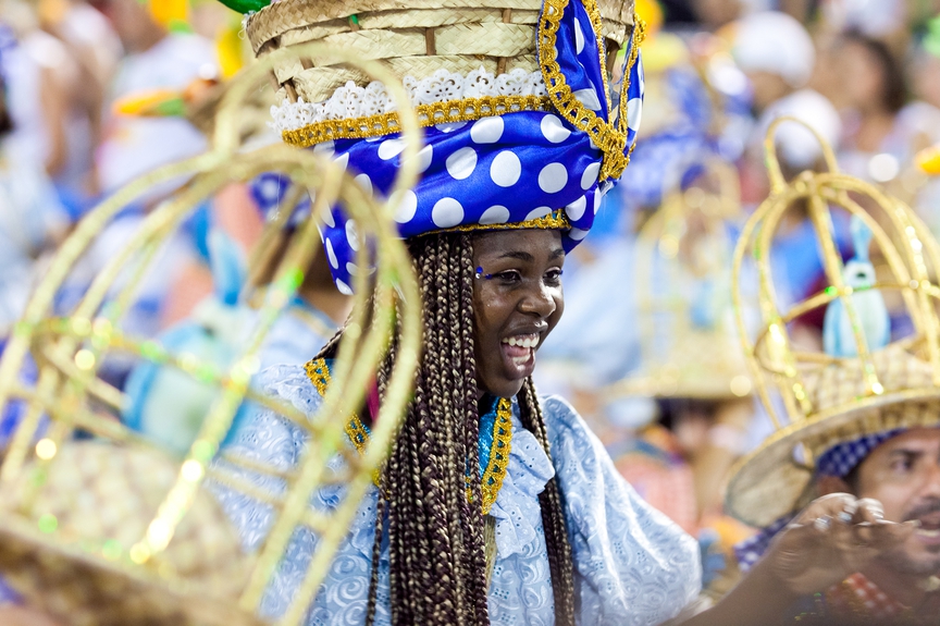 Главное карнавальное шествие проходит на самбадроме