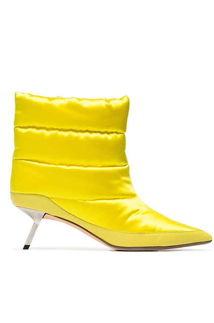 Шагай смело: 27 пар сапог и ботильонов, чтобы наступить хмурой осени на горло новости моды