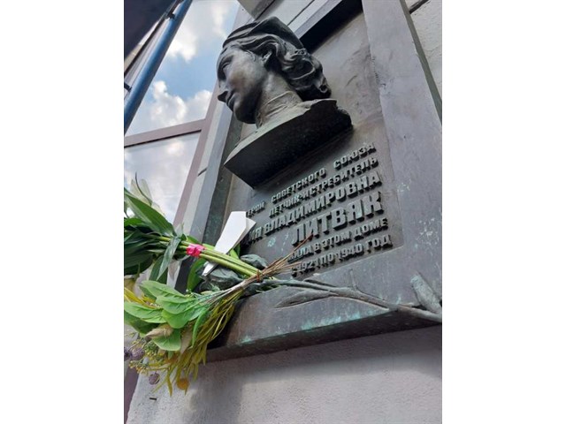 Белая лилия: юная русская героиня, самая результативная женщина-пилот Второй мировой Белая лилия: юная русская героиня, самая результативная женщина-пилот Второй мировой история