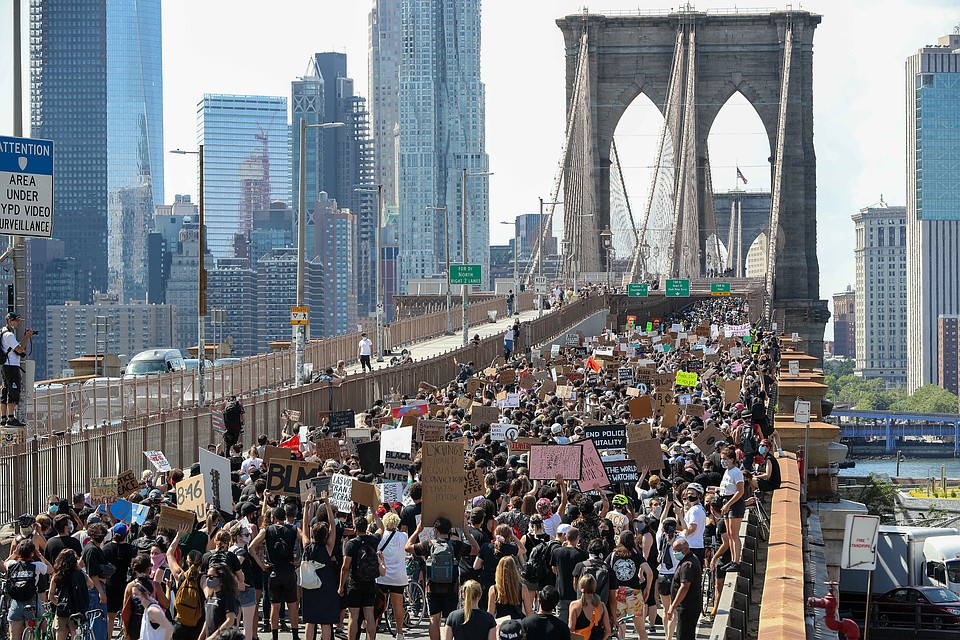 Почему беглые российские либералы в США против бунтующих темнокожих Почему беглые российские либералы в США против бунтующих темнокожих Политика