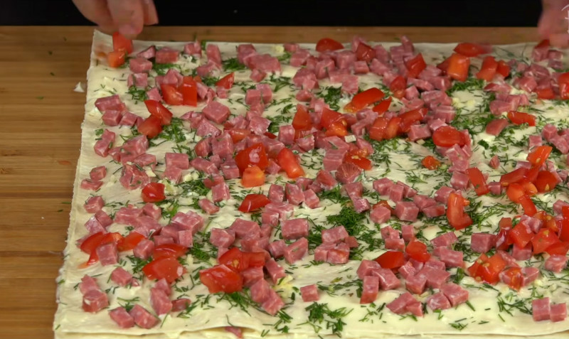 закуска из лаваша с колбасой и сыром