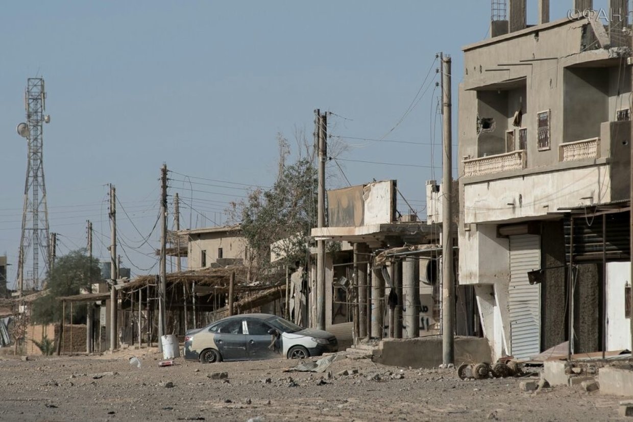 Эз зор. Сирия дейр эз. Сирия дейр эз. Дейр-эз-зор аэродром. Провинция дейр-эз-зор.