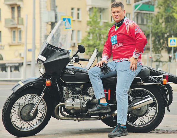 Житель Сокола коллекционирует мотоциклы с коляской