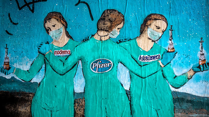 Большая фарма на большой войне. Чем опасны вакцины вероятного противника