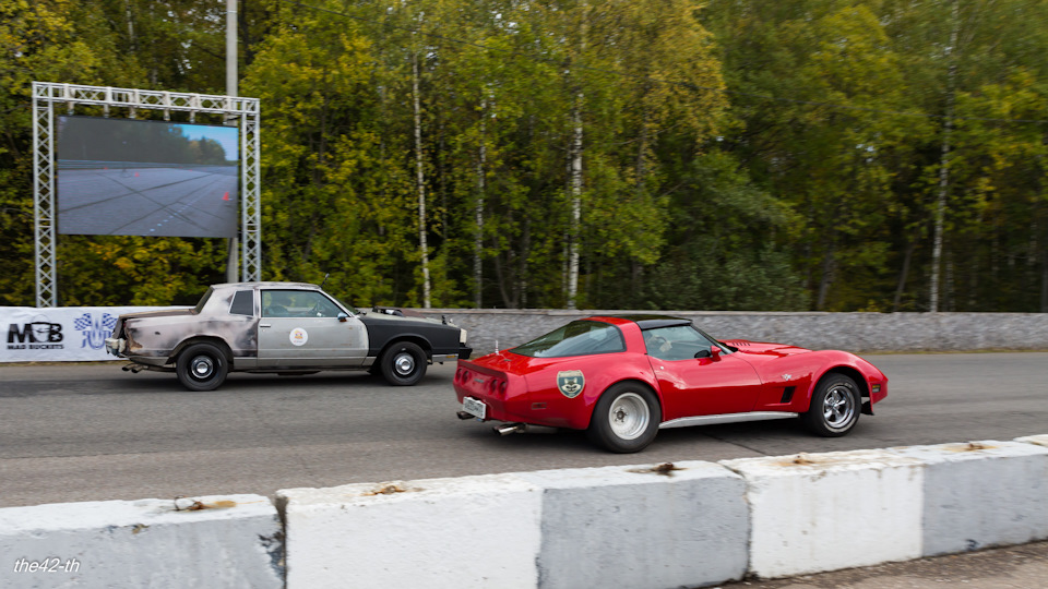 Маленькая девочкая и большие машины Маленькая девочкая и большие машины авто и мото,автомобили,автомобиль,история,машины,Россия,тюнинг