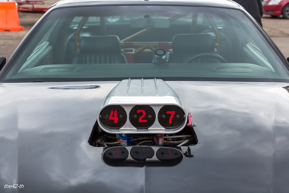 Маленькая девочкая и большие машины Маленькая девочкая и большие машины авто и мото,автомобили,автомобиль,история,машины,Россия,тюнинг