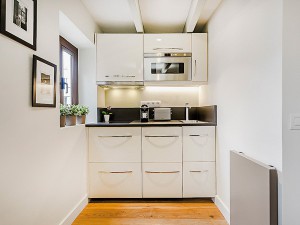 tiny-attic-apartment-makeover2-2