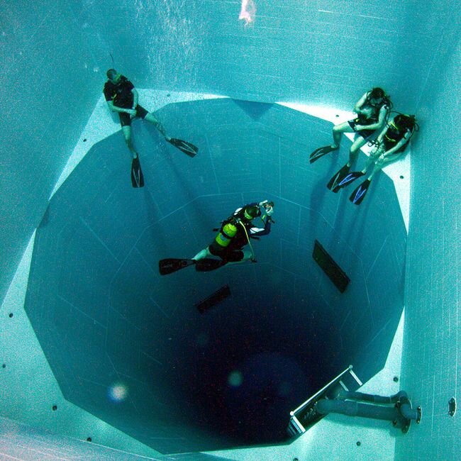 Самый глубокий в мире бассейн — более 34 метров.
