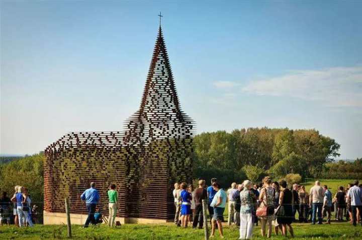 необычная церковь в Бельгии 