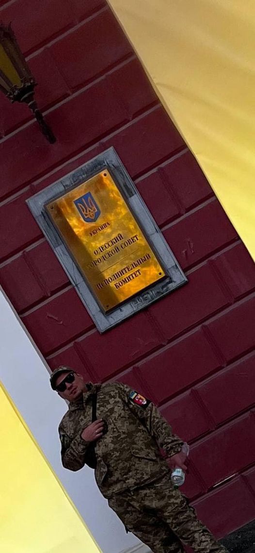 Нацистка об одесситах: «Смотрятся, как дикари из России» Нацистка об одесситах: «Смотрятся, как дикари из России» украина