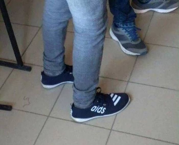 Скажите, что здесь происходит?