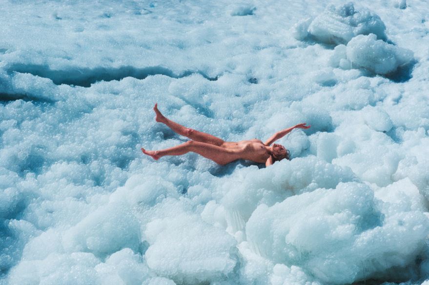 Зима в откровенных работах одного из самых талантливых фотографов современности