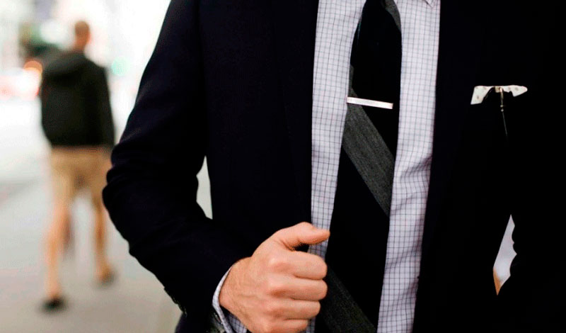 Повязываем мужской галстук и носим со знанием дела галстук, галстука, можно, галстуками, сочетается, галстуки, который, более, будет, мужчины, следует, галстуком, цвета, могут, рубашки, ткани, стоит, вашего, тонов, светлых