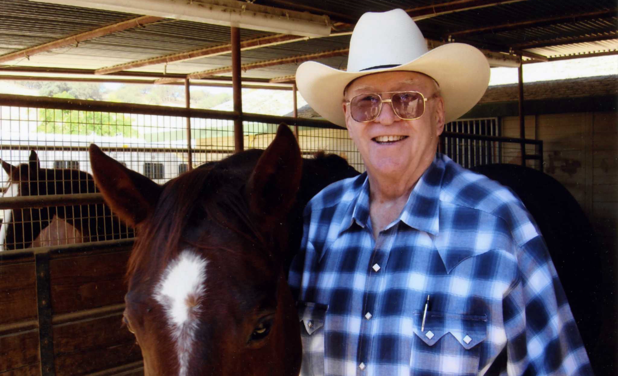 История о том как американская бандитская семья Херст - первых медиамагнатов Америки и родоначальников фейк-ньюз , спровоцировала войну между США и Испанией .Семейка Hearst - война ,бандитизм, ложь и деньги . История о том как американская бандитская семья Херст - первых медиамагнатов Америки и родоначальников фейк-ньюз , спровоцировала войну между США и Испанией .Семейка Hearst - война ,бандитизм, ложь и деньги . геополитика,история