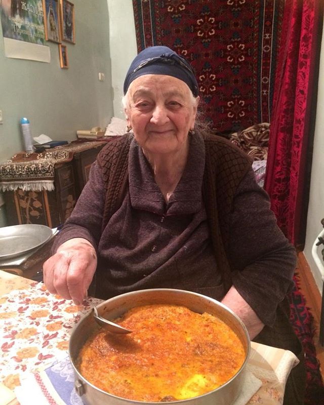Хоягушт бабушки Сары: Жасмин показала кошерное еврейское блюдо
