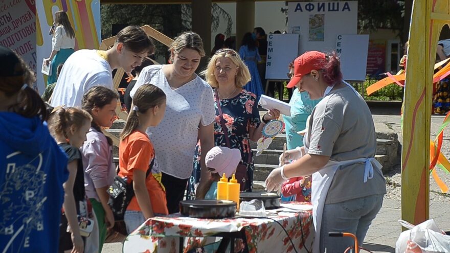 В Твери отмечают День семьи, любви и верности