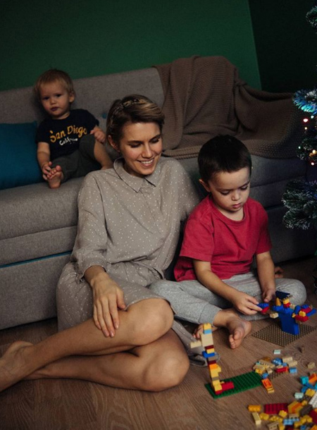 Дарья Мельникова прокомментировала слухи о расставании с Артуром Смольяниновым Звезды,Звездные пары