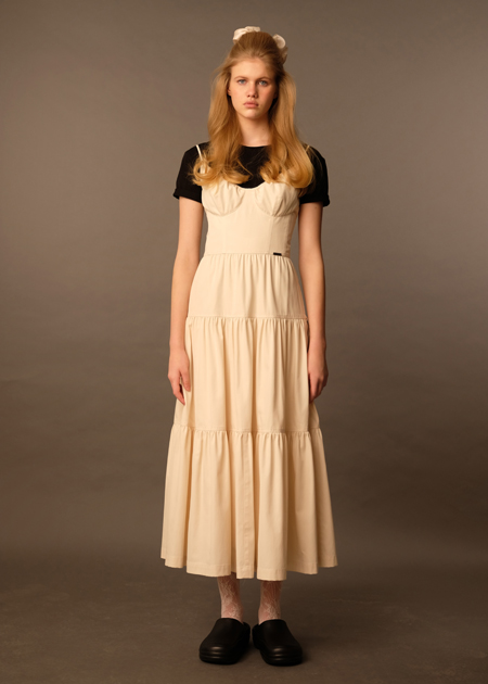 От восточной линии Алены Ахмадуллиной до круиза от Ульяны Сергеенко: лукбуки новых коллекций российских дизайнеров От восточной линии Алены Ахмадуллиной до круиза от Ульяны Сергеенко: лукбуки новых коллекций российских дизайнеров Мода,Новости моды