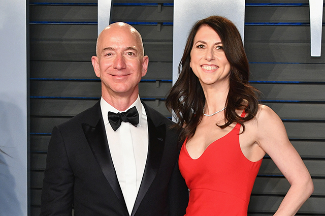 Экс-супруга Джеффа Безоса выделила 1,7 миллиарда долларов на благотворительность и сменила фамилию