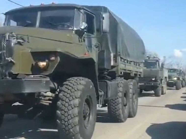 СМИ: утром в Донбасс вошли колонны танков и бронетехники – опубликовано видео (ВИДЕО)
