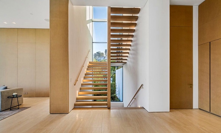 В гостях у Арианы Гранде: экскурсия по особняку певицы за 13 миллионов долларов В гостях у Арианы Гранде: экскурсия по особняку певицы за 13 миллионов долларов Стиль жизни,Дома звезд