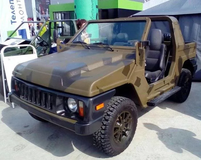 Новая армейская машина России защищена от огня и радиации - и это LADA!