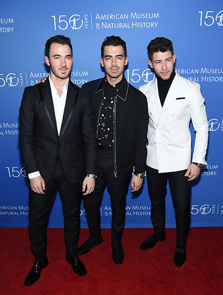 Алек и Хилария Болдуин впервые вышли в свет после потери ребенка Алек и Хилария Болдуин впервые вышли в свет после потери ребенка Звезды,Звездные пары