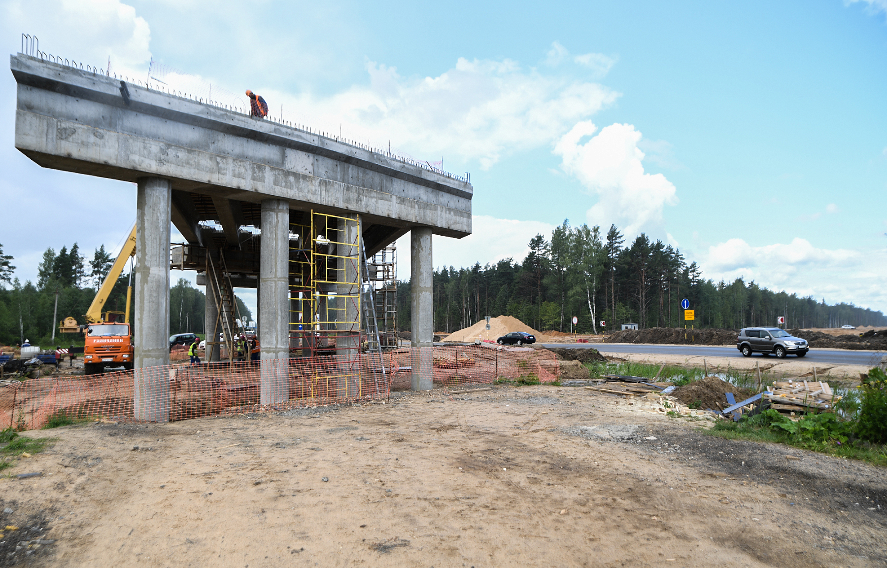 Игорь Руденя осмотрел площадки планируемого строительства вылетной магистрали в направлении города Кимры