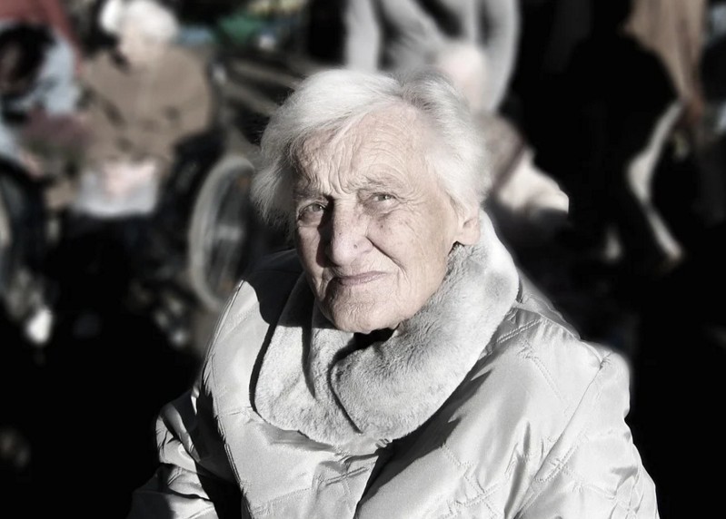 Кира Ивановна не могла представить, что имея троих детей встретить день рождения в доме для престарелых