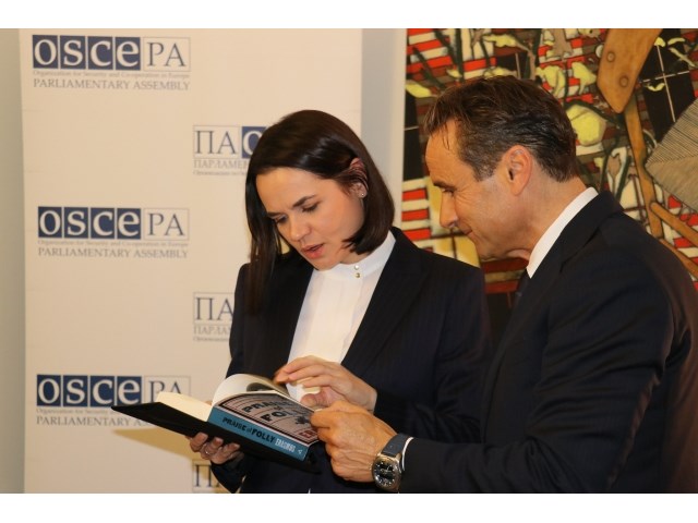 Белоруссия: диалог с петлёй на шее Белоруссия: диалог с петлёй на шее геополитика