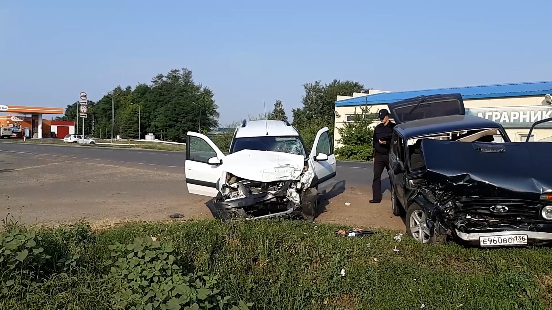 Два водителя и пассажирка пострадали в аварии в Курской области Происшествия