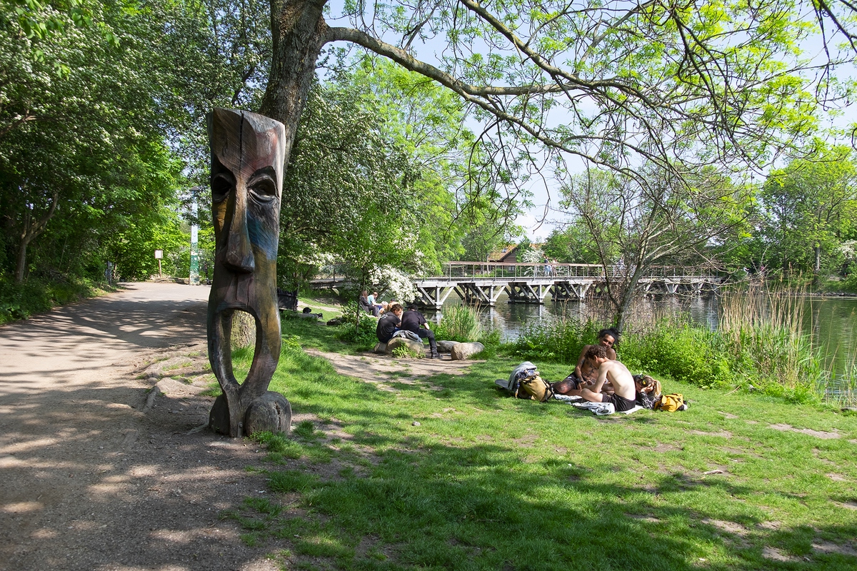 Шпионские фото из непризнанной страны Западной Европы 