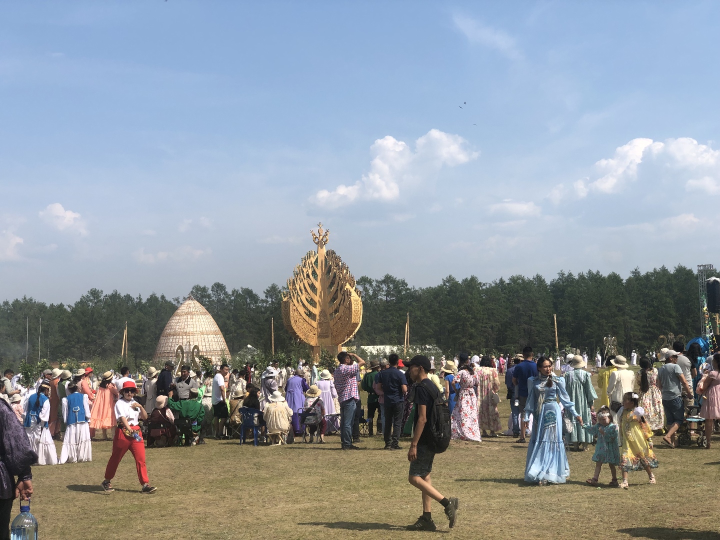 Ысыах Олонхо: как якутский народ празднует наступление нового года 