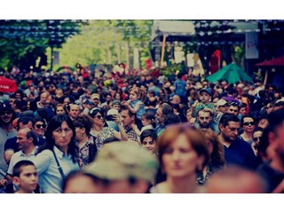 Меньше браков, больше ЛГБТ: Грузия на пороге вымирания