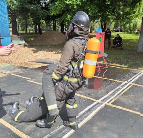 В Могилеве прошел конкурс профессионального мастерства ´Сильнейший пожарный-спасатель´.