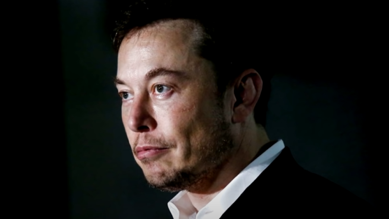 Илона Маска и его брата обвинили в инсайдерской торговле акциями Tesla