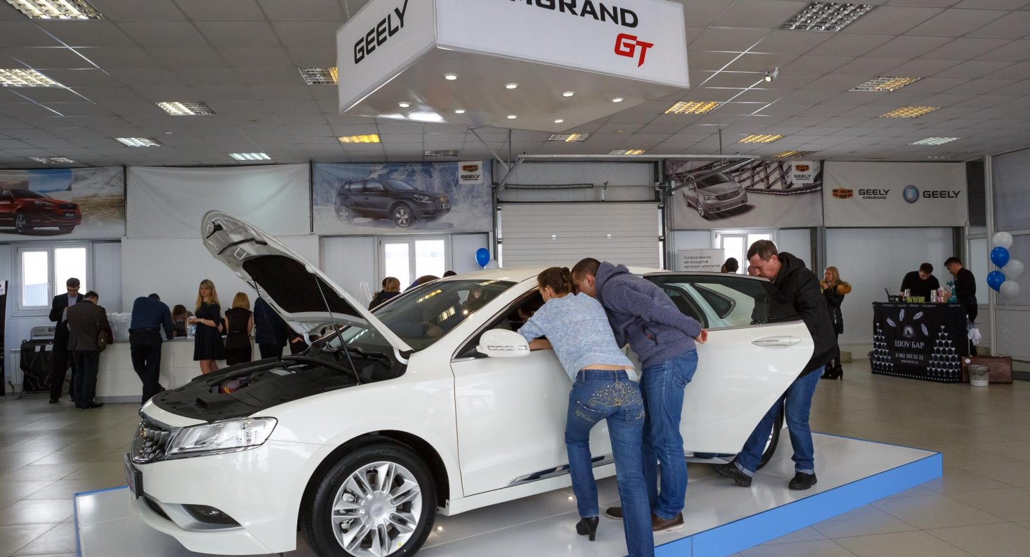 Продажи Geely в РФ увеличились в июне