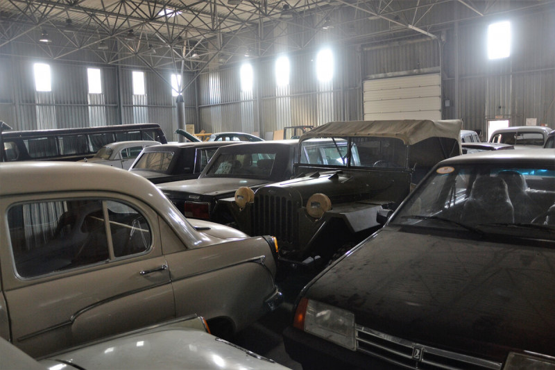 В Москве обнаружили склад с уникальными советскими автомобилями  авто,авто и мото,автоновости,Россия